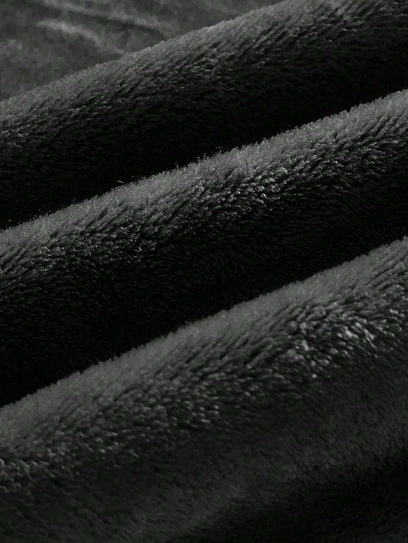 ミニマルソリッドブランケット｜ブラック・シンプルデザイン・ポリエステル製ソフトプラッシュ毛布［寝室用・あたたかくやわらかな肌触り］